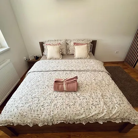 Aurora Apartment