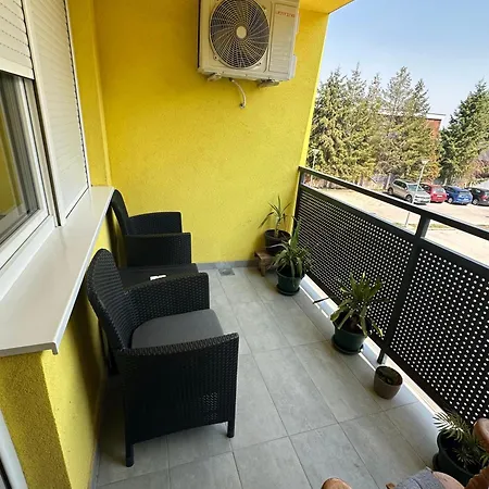 Aurora Apartment